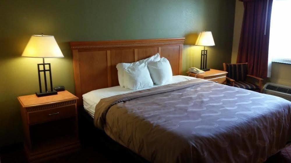 Rodeway Inn 사우스허친슨 외부 사진
